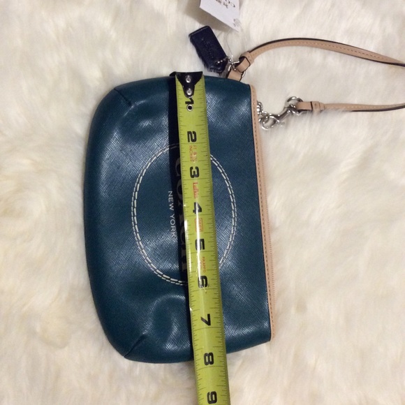 New Coach Logo Green Saffiano Leather Bag Wristlet Authentic - Picture 8 of 10